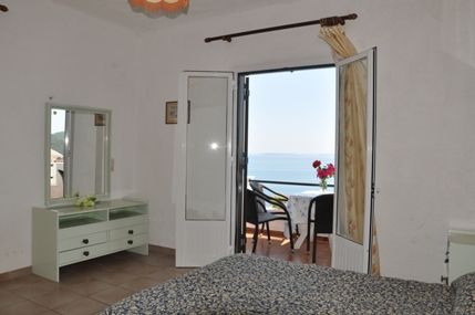 Yannis Servos Barbati Apartments Buitenkant foto